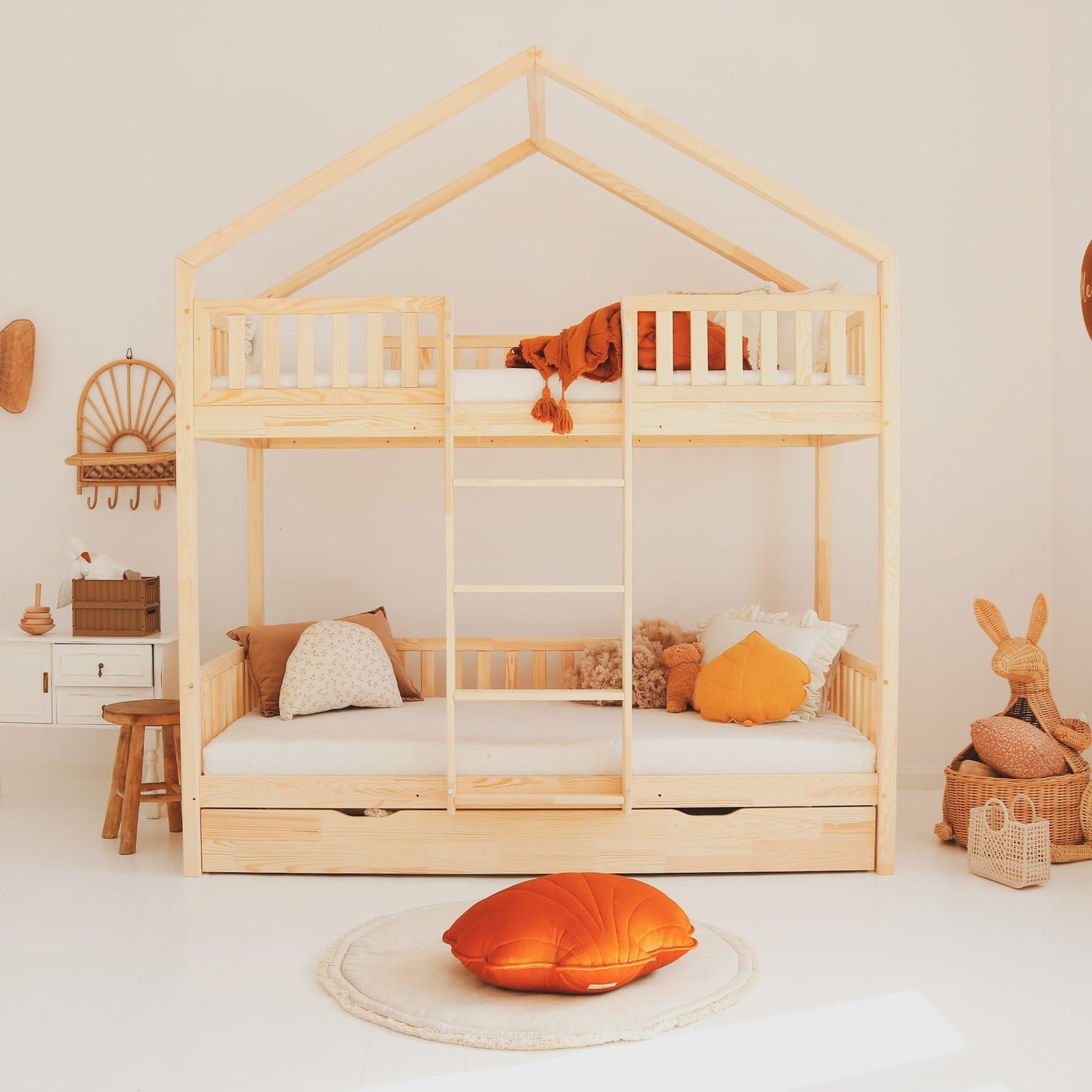 Κουκέτα σπιτάκι Housebed Plus με πλακέ κάγκελο με συρτάρι 190χ90 φυσικό (Δώρο 10% έκπτωση στο Στρώμα)