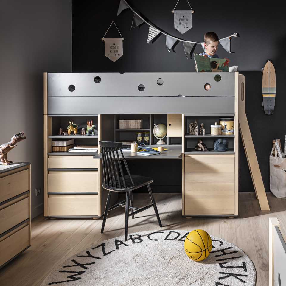 Παιδικό κρεβάτι με γραφείο και ντουλάπια